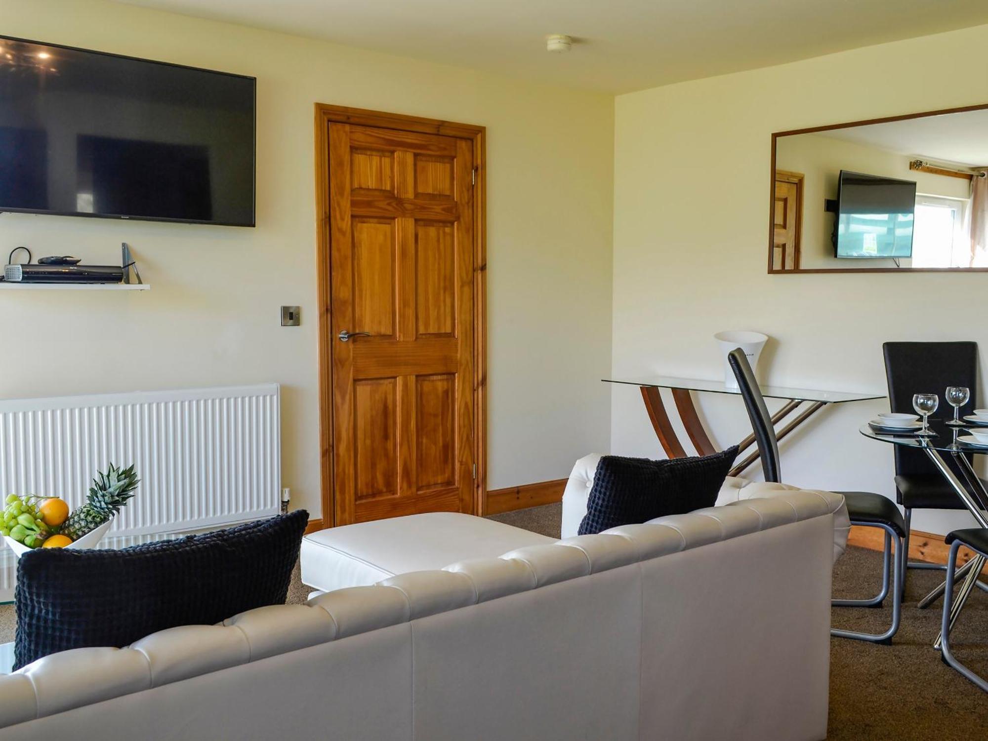 Seaviews And Hot Tub At The Fairways - Uk39821 Villa Portpatrick Exterior photo