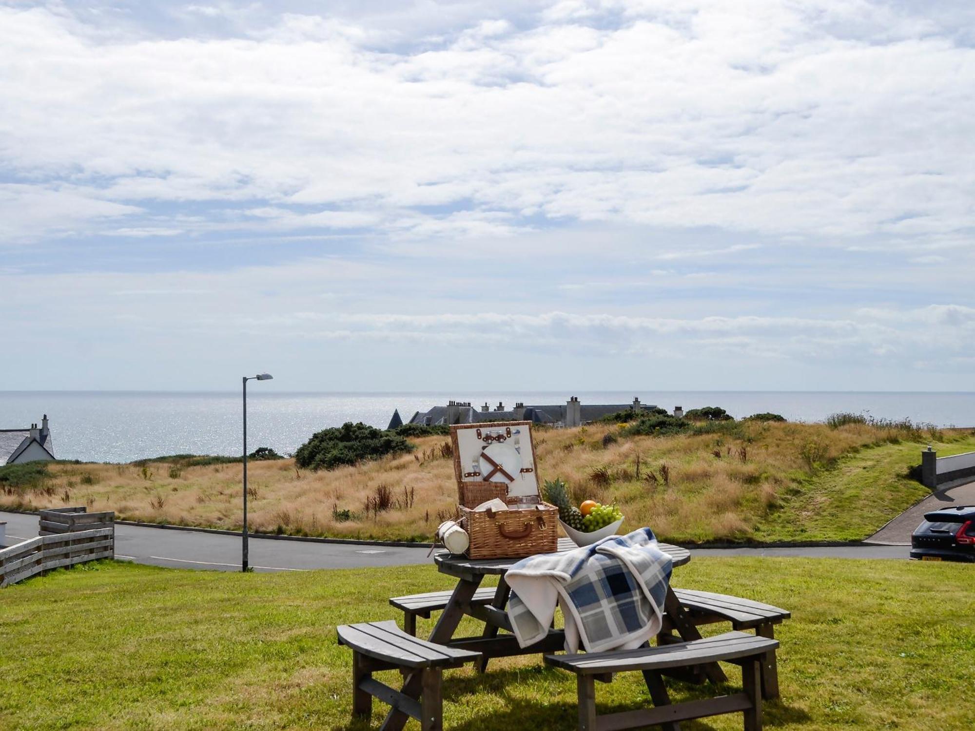 Seaviews And Hot Tub At The Fairways - Uk39821 Villa Portpatrick Exterior photo