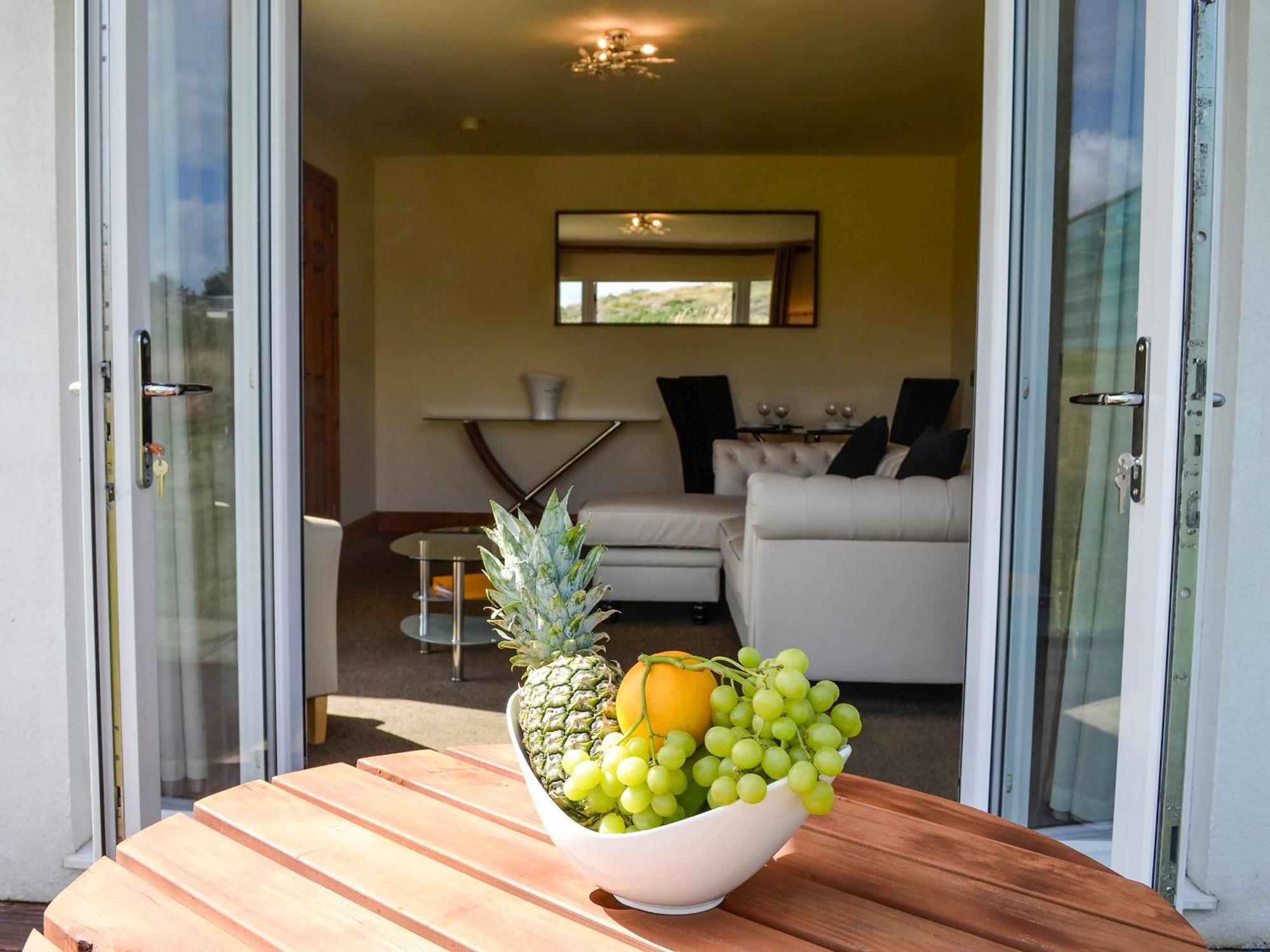 Seaviews And Hot Tub At The Fairways - Uk39821 Villa Portpatrick Exterior photo